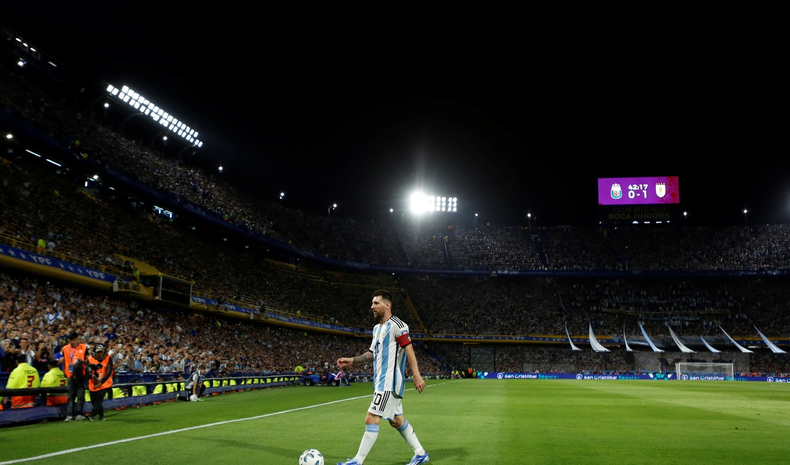 La Selección de fútbol de Argentina vuelve al país y genera furor en la previa del Mundial 2026.