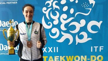 la mendocina josefina mesa hizo podio en el mundial de taekwondo