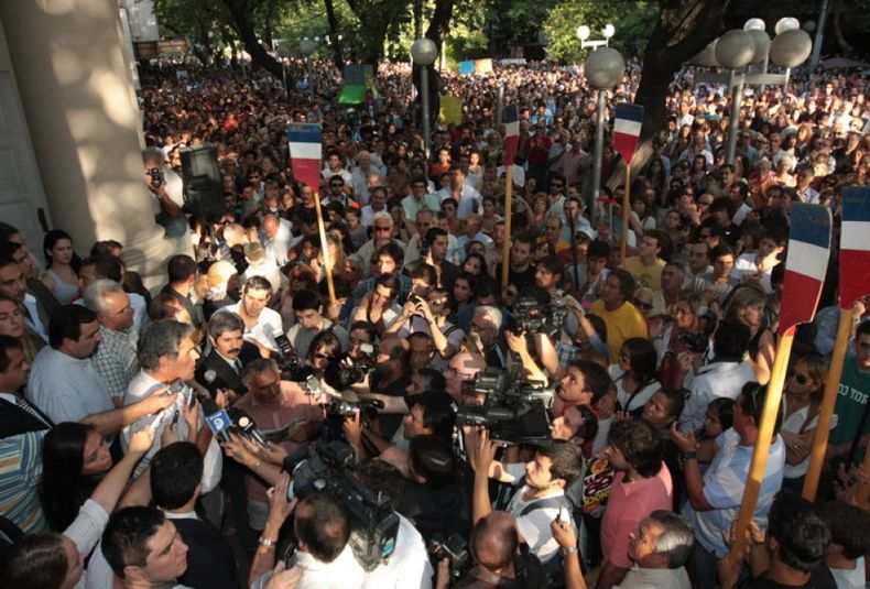 Miles de personas reclamaron seguridad tras el crimen de Matías Quiroga. Una de las marchas más multitudinarias que haya existido en la provincia.