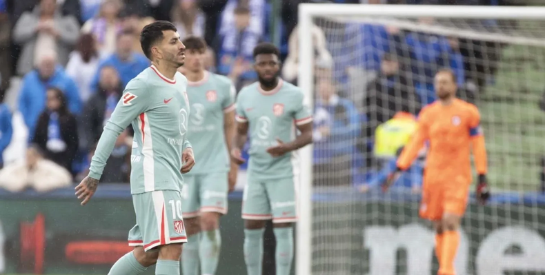 Una mala jornada de fútbol para Angelito Correa.