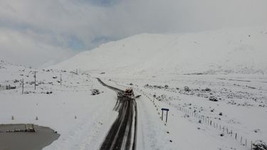 La Ruta Provincial 222 que lleva a Las Leñas será mejorada para beneficiar al turismo y productores del sur. La Ruta Provincial 222 que lleva a Las Leñas será mejorada para beneficiar al turismo y productores del sur.