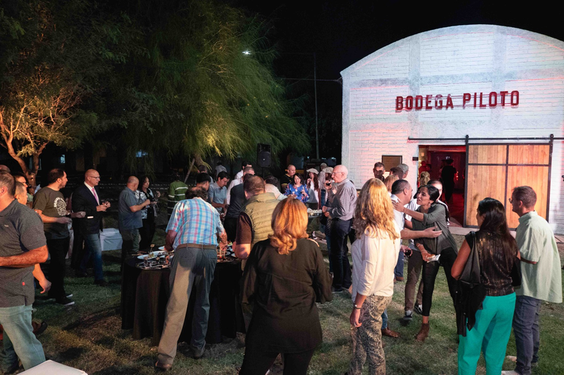 Bodega Piloto de la Escuela de Agricultura en General Alvear.