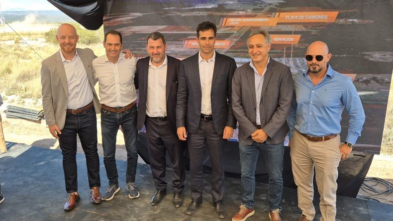 Esteban Allasino (Prefeito de Luján de Cuyo), Mauricio Badaloni (Andesmar), Flavio Kristich (Grupo Kristich), Gianni Badaloni (Andesmar), Marcos Laugero (Laugero Construções) e Lucio Álvarez (Serviços e Mandatos).