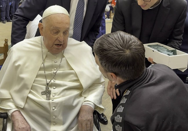 El Papa Francisco visitó una cárcel en Roma, pero no realizó el tradicional lavado de pies.