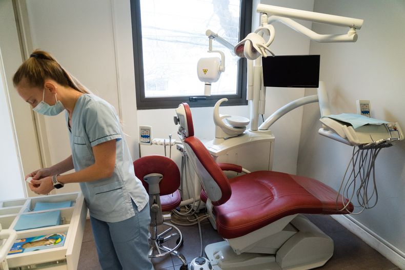 Falta de insumos odontológicos, odontólogos.jpg