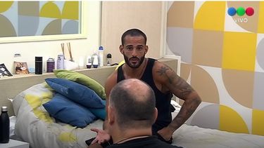 Gran Hermano: Maxi se encerró con Ariel en la pieza y le empezó a hablar mal de Alfa.