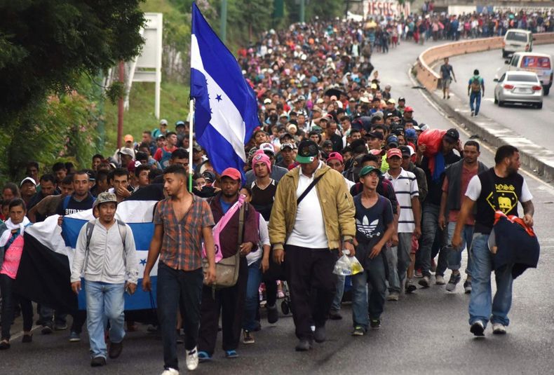 Hondure os avanzan por M xico mientras que Trump env a tropas a la