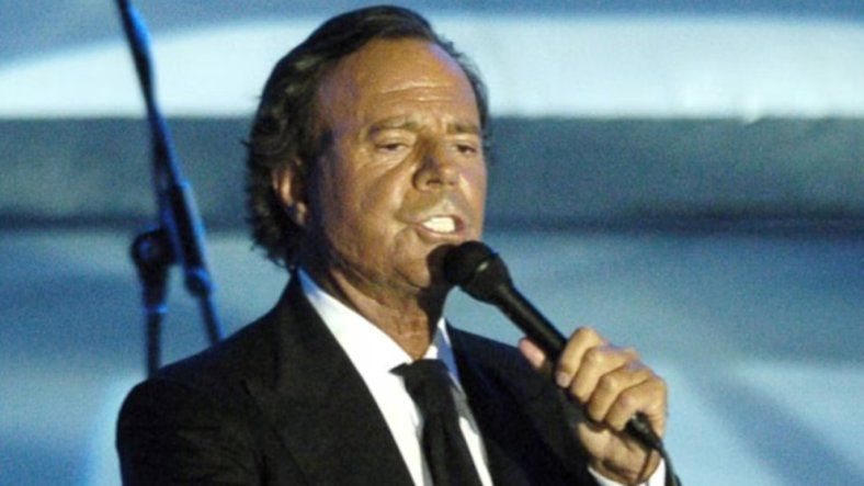 Archivaron la causa contra Julio Iglesias en España.