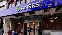 Quiénes cobran AUH, AUE y Asignación por Prenatal junto al IFE este miércoles
