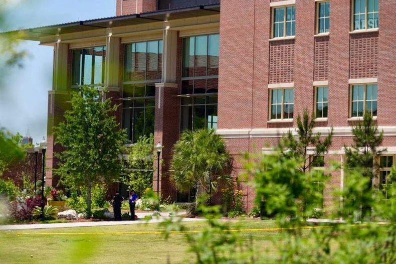 Tiroteo en la universidad de Florida dejó dos muertos y cinco heridos