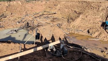 murieron 12 mujeres tras un deslizamiento de tierra en una mina de oro ilegal