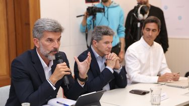 El intendente fue el anfitrión del evento, del que participaron referentes del sector público y privado. El intendente fue el anfitrión del evento, del que participaron referentes del sector público y privado.