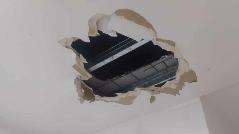 Guaymallén: ladrones sustrajeron objetos y herramientas tras abrir el techo de una pizzería.