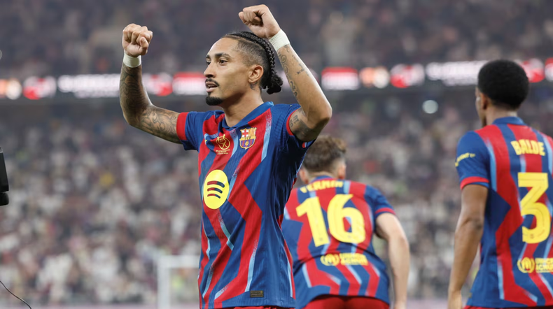Barcelona celebró en Arabia Saudita tras un clásico vibrante ante el Real Madrid.