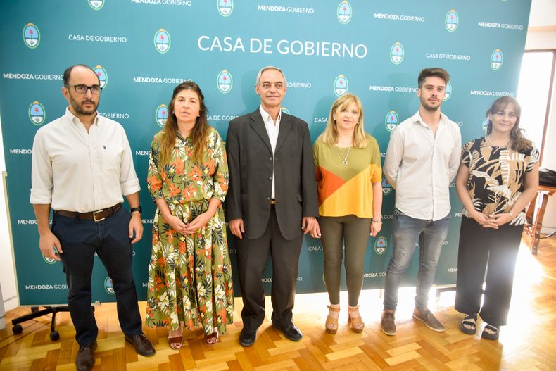 José Thomas y su equipo dieron a conocer los datos del ingreso al primer año de Secundaria en Mendoza