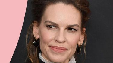 Hilary Swank protagoniza esta miniserie en Netflix.