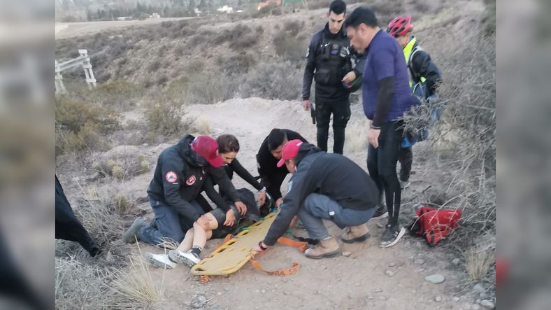 Rescataron a un turista accidentado en Alta Montaña