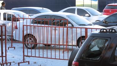 Sitio Andino | atentado club independiente de rivadavia, lepra, agresión jugadores directivos, autos, playa estacionamiento, vidirios rotos, violencia en el futbol
