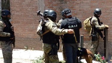 El sujeto se atrincheró y amenazaba a sus padres con un cuchillo. Tenía antecedentes por problemas mentales (Archivo).&nbsp;