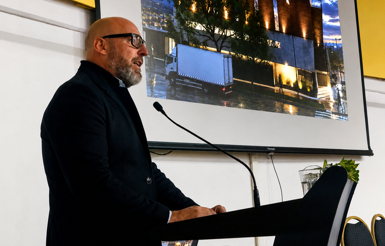 Arquitecto Andrés Lucchesi en la presentación de Hotel Amérian Malargüe.