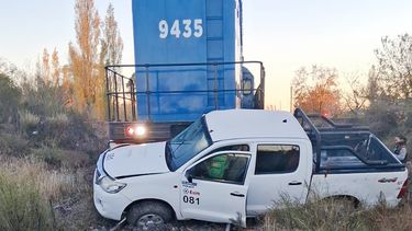 Tremendo accidente vial entre un tren de cargas y una camioneta en Luján de Cuyo. Tremendo accidente vial entre un tren de cargas y una camioneta en Luján de Cuyo.