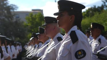 El Gobierno de Mendoza modificó el régimen de licencias y garantizó el pago de un adicional a policías y penitenciarios. El Gobierno de Mendoza modificó el régimen de licencias y garantizó el pago de un adicional a policías y penitenciarios.