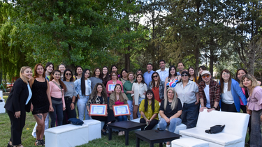 ¿Conocés a una mujer que inspira? Tunuyán invita a postularla para un reconocimiento ¿Conocés a una mujer que inspira? Tunuyán invita a postularla para un reconocimiento