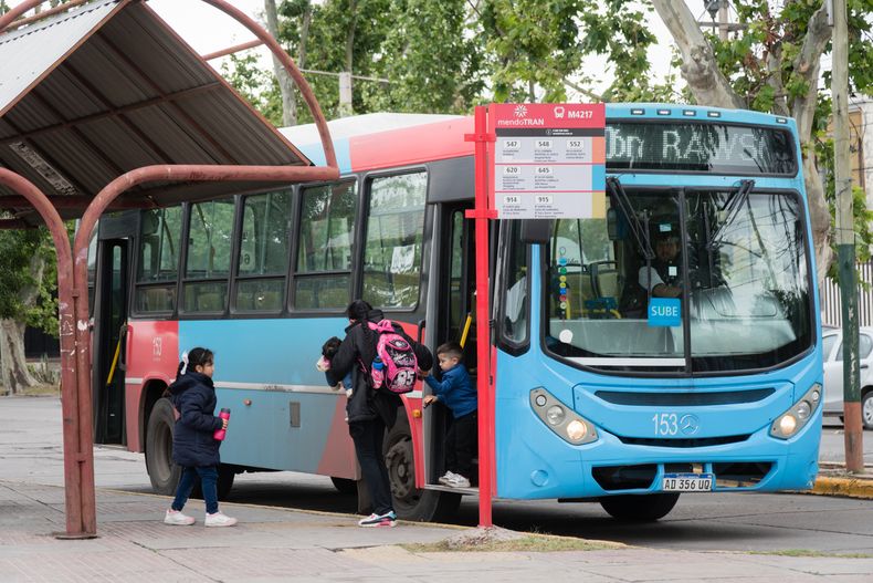El boleto de colectivo costará $70 en febrero.