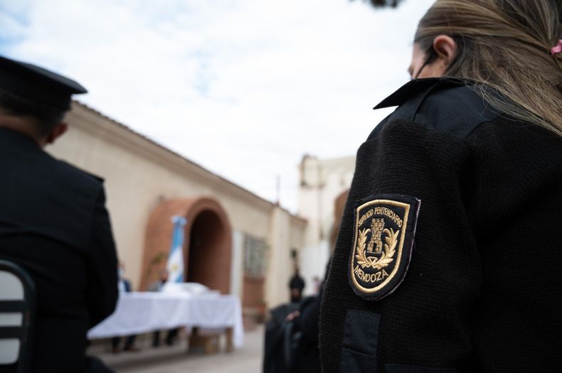 Los seleccionados recibirán una beca mensual de $200.000. 