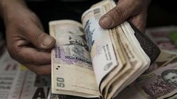 Caída del salario real, el origen del menor consumo