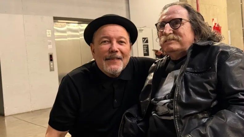 Rubén Blades abrió su camarín para recibir a Charly García antes de su show