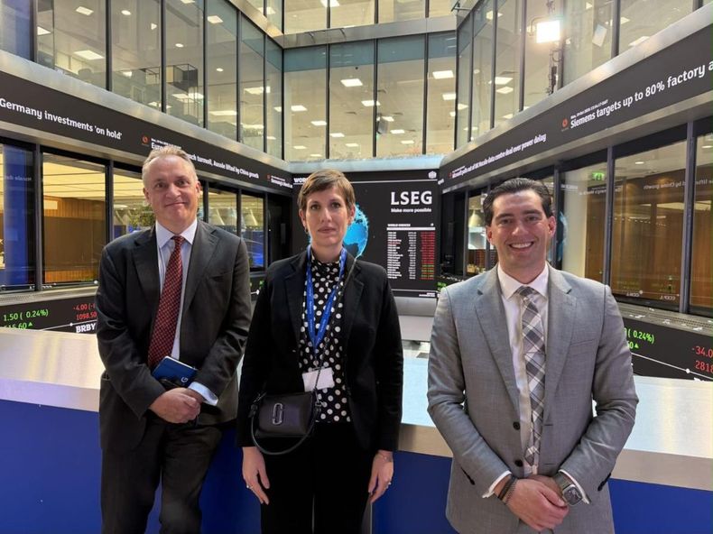La ministra de Energía y Ambiente, acompañada por el director ejecutivo de Impulsa Mendoza, Sebastián Piña, se reunió con autoridades de la Bolsa de Londres, Río Tinto y la Universidad de Oxford.