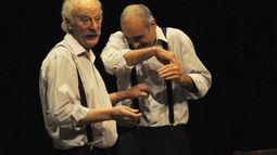 Ernesto Suárez y Daniel Quiroga ofrecerán Educando al nene esta noche en el Teatro Mendoza.