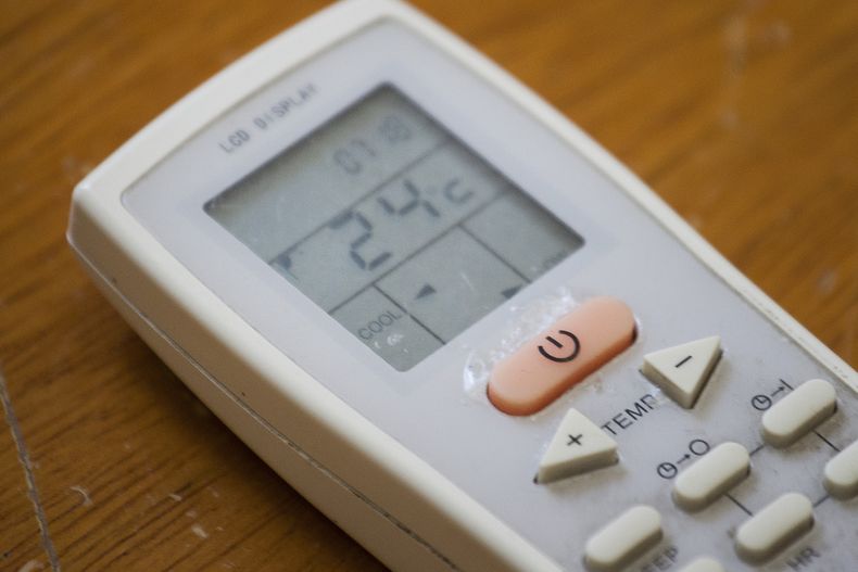 Desde el EPRE recomendaron configurar la temperatura del aire acondicionado entre 24 y 26 grados en cualquier ambiente.