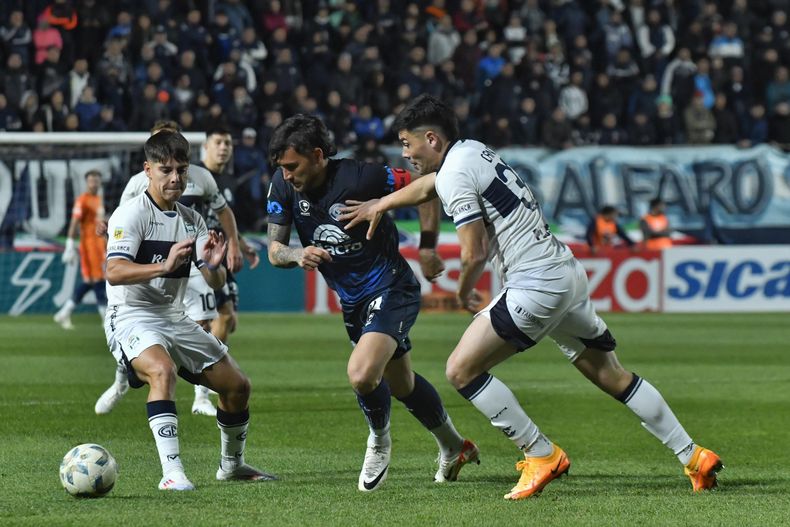 Importantísimo triunfo del Club Sportivo Independiente Rivadavia en el reinicio del fútbol argentino