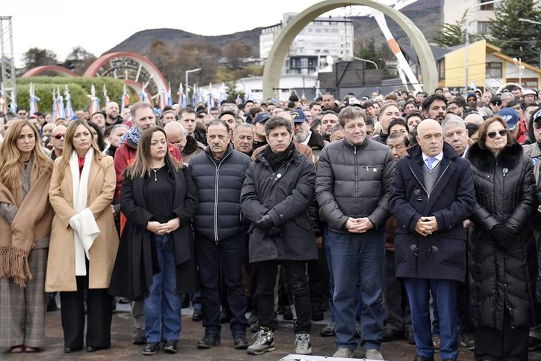 El peronismo se mostró unido en el aniversario de Malvinas y coincidió en el acto central en Ushuaia