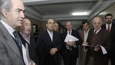 Sitio Andino | Albarracín (apoderado legal), Pinto (presidente del partido) y los legisladores Camerucci, Del Río, Sccatareggia, Parés, Jalif y Kerchner prescenciaron la audiencia por parte de la UCR.