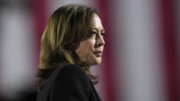 ¿Silencio estratégico? Kamala Harris posterga discurso tras ventaja de Trump en elecciones.
