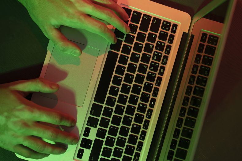 La peligrosa puerta que abrió la Inteligencia Artificial: una nueva forma de ejercer violencia