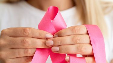 Acompañan a mujeres con cáncer de mama, impulsan la detección temprana y visibilizan sus derechos Acompañan a mujeres con cáncer de mama, impulsan la detección temprana y visibilizan sus derechos