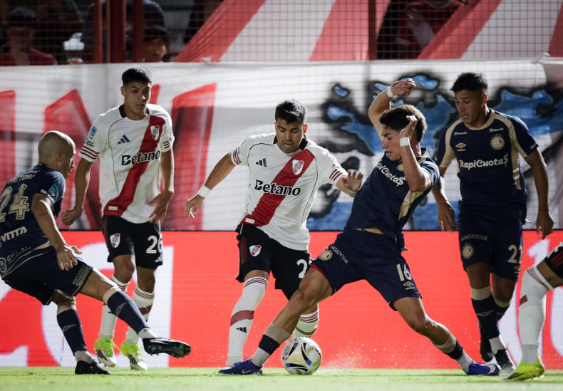 River no encuentra el rumbo.
