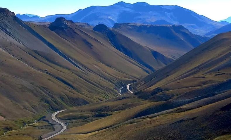 VALLE DEL PEHUENCHE.jpg