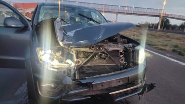 Así quedó la camioneta Toyota Amarok tras el accidente vial. Así quedó la camioneta Toyota Amarok tras el accidente vial.