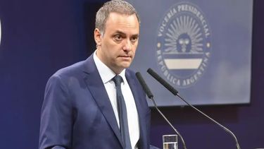 El patrimonio del jefe de Gabinete, Manuel Adorni vuelve a quedar bajo la lupa. El patrimonio del jefe de Gabinete, Manuel Adorni vuelve a quedar bajo la lupa.