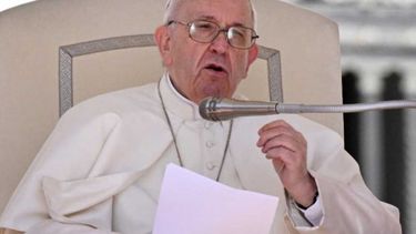 el papa francisco aconsejo a las suegras a que tengan cuidado con la lengua