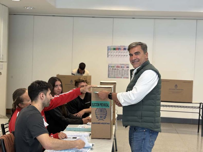 Elecciones 2025: Mario Vadillo invitó a votar y aseguró que el sistema está perfecto.