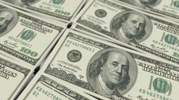 El dólar oficial cerró a $ 105,58 y los dólares bursátiles operan con alzas de hasta 0,6%
