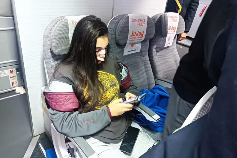 Doce pasajeros afectados por una severa turbulencia en un vuelo de Aerolíneas.