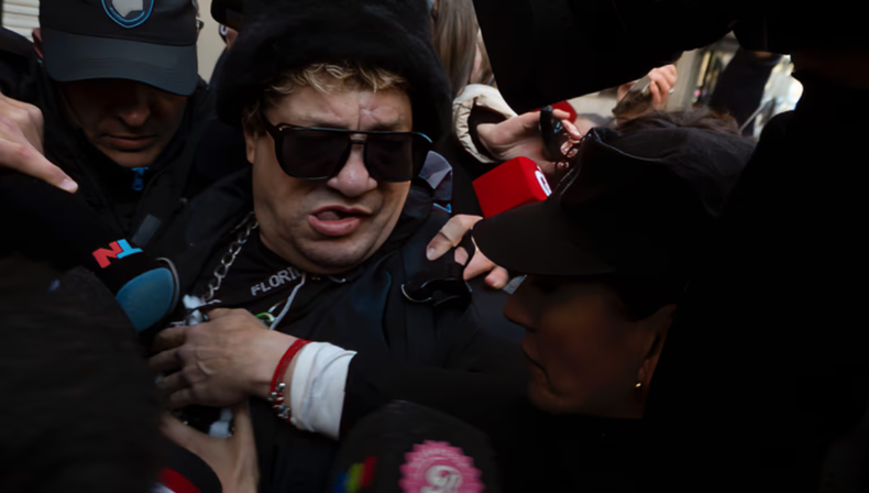 Las partes deberán definir en las próximas horas si conceden las pericias médicas solicitadas para determinar si el músico puede continuar enfrentando al tribunal.