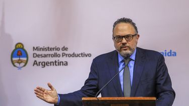Ratifican que las industrias que necesiten importar contarán con los dólares que necesiten